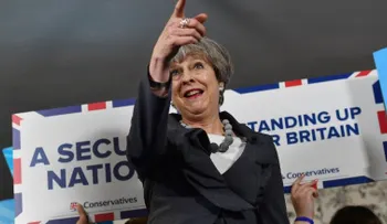 Theresa May: "Cambiaremos las leyes de derechos humanos si es necesario para combatir el terrorismo"