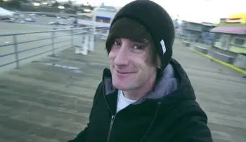 Famoso youtuber en el ojo del huracán por un video que muestra a una aparente víctima de suicidio
