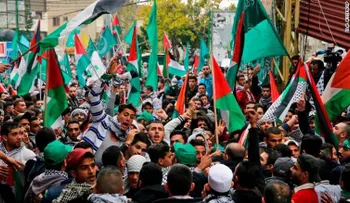 Manifestantes protestan frente a embajada de EE.UU. en Beirut por Jerusalén