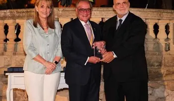 Frank Rainieri recibe el WTTC Icon Award por su trayectoria en el turismo dominicano