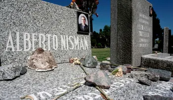 Piden que muerte del fiscal Nisman sea tratada como un crimen de lesa humanidad