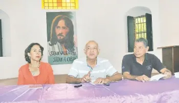 Sacerdotes Masalles y Luis Rosario rechazan injerencia de Brewster