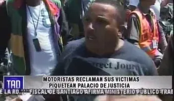 Motoconchistas hacen piquete en Santiago 