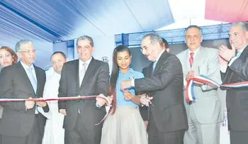Presidente inaugura liceo de 27 aulas