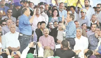 Medina encabeza proclamación de candidatura de Canaán Rojas