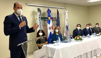 Estado ahorrará más de RD$14 millones con traspaso a Promese/Cal de control, almacenamiento y logística de medicamentos para VIH