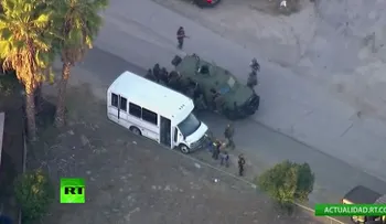 El supuesto tercer autor del tiroteo se atrinchera en una iglesia (VIDEO)
