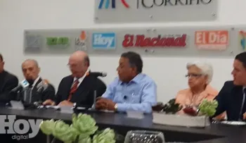 Video: Hipólito no dice ni sí, ni no, ante pregunta de aspiraciones presidenciales para 2016