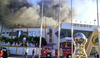 Fuego afecta el estadio Cibao