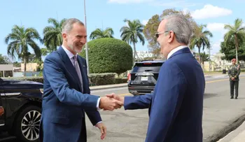 Presidente Abinader recibe visita de cortesía del rey de España, Felipe VI, en el Palacio Nacional