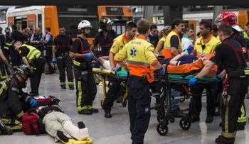 Varios heridos al colisionar un tren en una estación en Barcelona