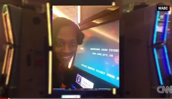 Mujer gana 43 millones de dólares en máquina tragamonedas y recibe solo una cena