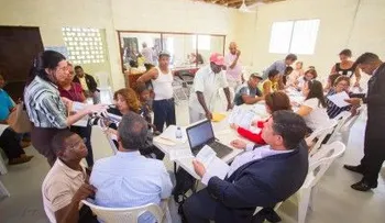 JCE realiza operativo para dotar de actas de nacimiento a personas del sector Las Mocas de Santiago
