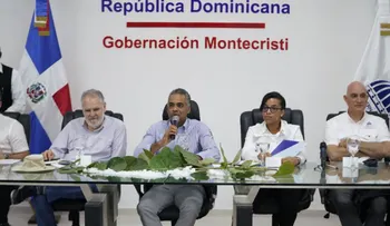 Gobierno asegura se mantendrán las operaciones de exportación de banano durante rehabilitación del puerto de Manzanillo