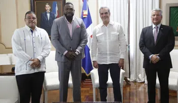 Presidente Abinader recibe a David Ortiz; el Salón de la Fama agradeció al mandatario que lo recibiera