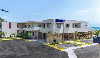 Presidente Abinader inaugura Escuela de Formación Técnico Profesional Guarocuya en Barahona