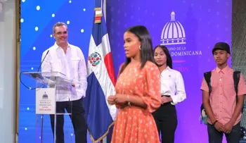 Presidente Abinader encabeza lanzamiento programa de aprendizaje del inglés como segundo idioma en sector público