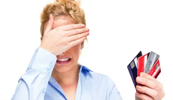 Un mal uso de la tarjeta puede generar problemas financieros y de salud; recomendaciones 