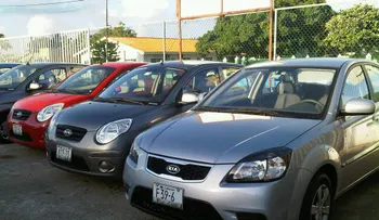 Detienen integrantes de banda robaba carros de alquiler y los vendía con papeles falsos