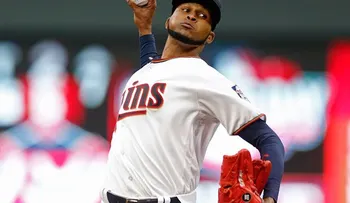 Santana lanzó juego completo, pero pierde; Franco dispara cuadrangular