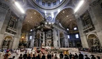 El papa invitó a los jóvenes a ser "la conciencia crítica de la sociedad"