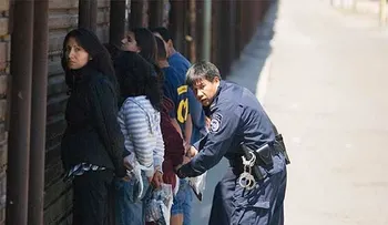 Cómo EEUU detiene y deporta a los inmigrantes