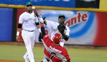 Estrellas vencen al Escogido y empatan en segundo lugar