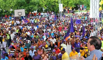 Javier García juramenta equipo de campaña en Azua  