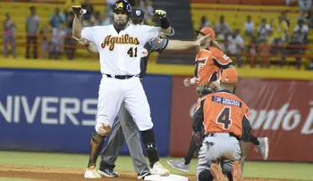 Águilas Cibaeñas vencen 10-3 a Toros del Este