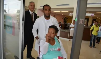 Dan de alta a madre de quintillizos