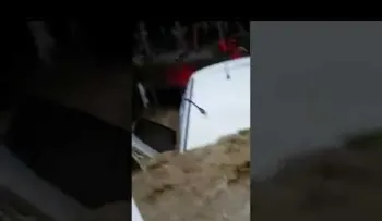 Tratan de localizar ocupantes de yipeta arrastrada por cañada en Puerto Plata