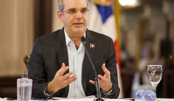 Abinader garantiza funcionamiento de centros de vacunación para segunda dosis contra COVID-19