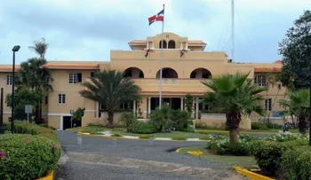 Danilo Medina se reúne con participantes en diálogo para solucionar crisis  en Venezuela