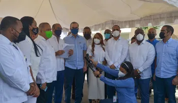 Presidente Abinader supervisa ejecución del vasto plan de asfaltado en calles y avenidas de provincia San Pedro de Macorís