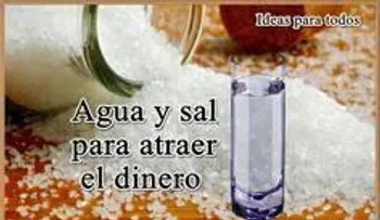 Para conseguir dinero y bienestar: lavarte las manos con agua de sal el primer domingo de cada mes