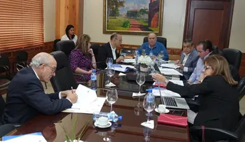Comisión del Senado prepara informe Proyecto de Ley Erradicación de Comercio Ilícito