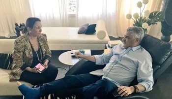 Leonel Fernández visita a Miguel Vargas, del PRD