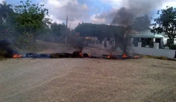 Inician paro por 48 horas en comunidad de La Vega