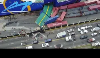 Así chocó el Ferry en el Puerto  