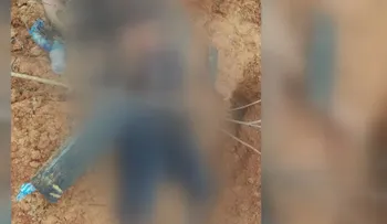 Desentierran y queman cadáver de hombre mató tres miembros de su familia y que también quería matar a su padre