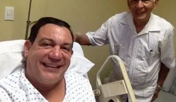 Dan de alta al humorista Kenny Grullón