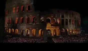 Papa Francisco reza en el Coliseo por "la sangre vertida por los inocentes" (VIDEO)