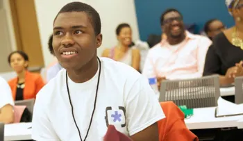 Una computadora cambió la vida de este adolescente de Harlem