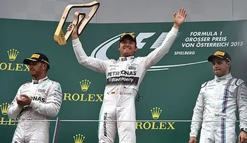 Rosberg muestra su categoría al vencer a Hamilton
