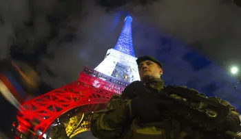 París, ansiosa por tranquilizar a los turistas y convencerlos para que no dejen de visitarla