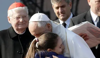 El papa mira a las periferias en su visita pastoral a Milán