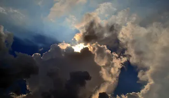 ¡Gran Hermano a la vista!: Aparece un "ojo humano" en el cielo de Kazajistán 