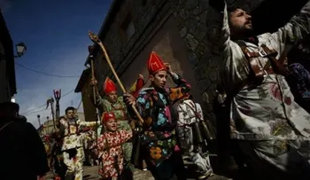 En España, los diablos celebran fiestas 