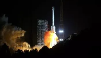 China fracasa en lanzamiento satélite por anomalía en cohete Larga Marcha-7A