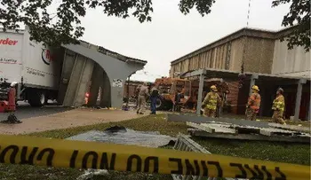 25 heridos por el derrumbe de una marquesina en una secundaria de Carolina del Norte